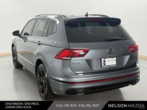 Used 2024 Volkswagen Tiguan SE R-Line AWD/4WD image 8