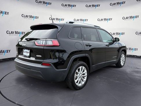 Used 2020 Jeep Cherokee Latitude FWD image 5