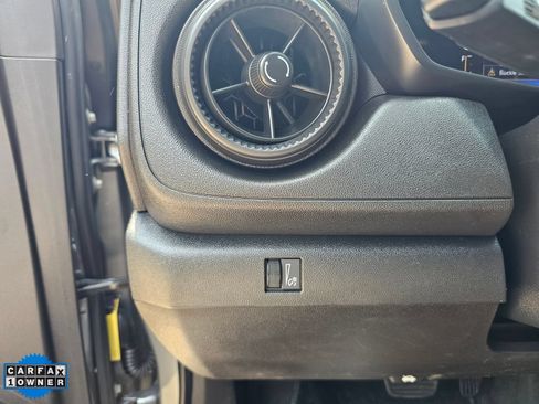 Used 2023 Chevrolet Colorado W/T RWD image 16