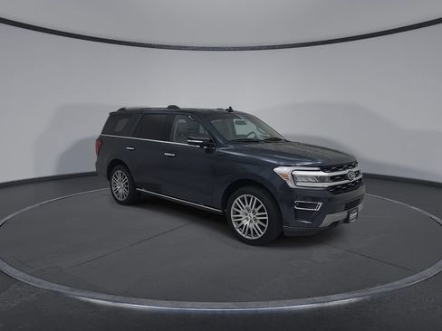 Used 2023 Ford Expedition Limited AWD/4WD image 3