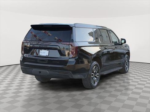 Used 2024 GMC Yukon XL AT4 w/ Technology Package image 4