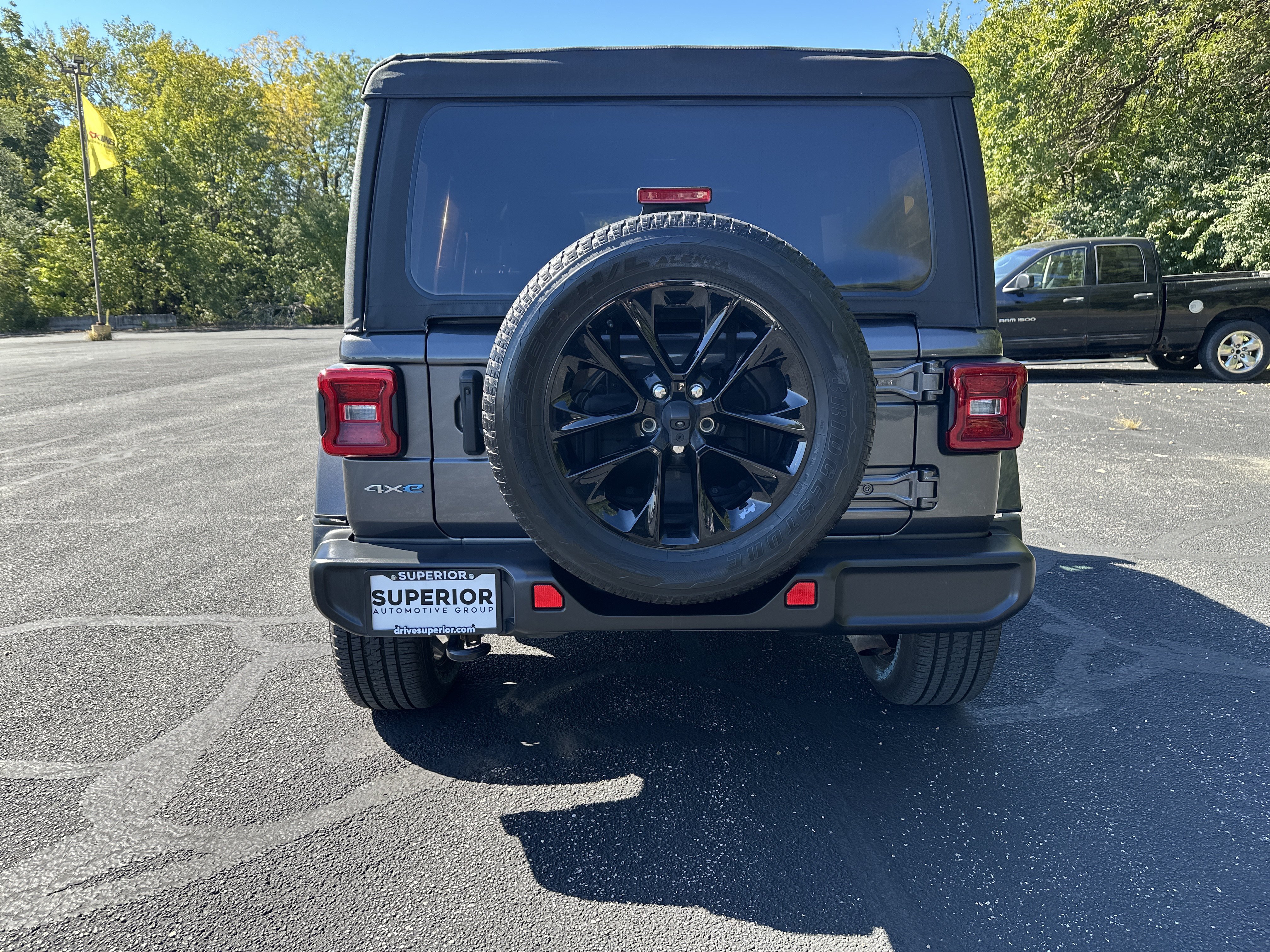 Used 2021 Jeep Wrangler Unlimited Sahara w/ Cold Weather Group AWD/4WD image 6