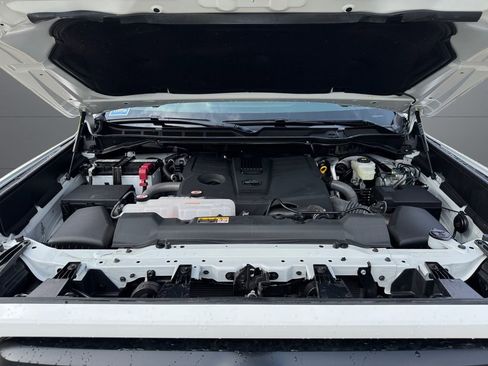 Used 2025 Toyota Tundra SR5 w/ SR5 Convenience Package AWD/4WD image 20