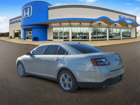 Used 2018 Ford Taurus SEL w/ Equipment Group 201A image 6