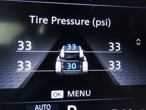 Certified 2022 Nissan Rogue SV image 32