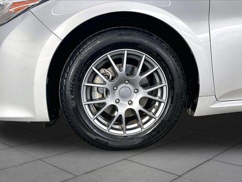 Used 2014 Toyota Avalon XLE FWD image 11