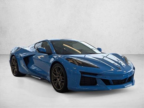 Used 2024 Chevrolet Corvette Z06 RWD image 3