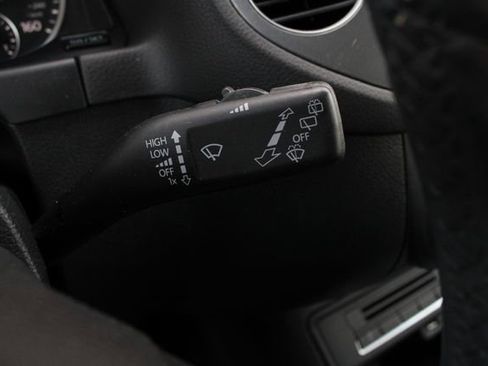 Used 2017 Volkswagen Tiguan S image 13