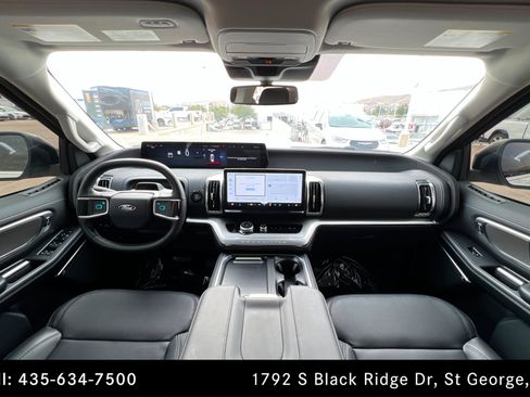 Used 2026 Ford Expedition Max Platinum w/ Driver's Package AWD/4WD image 9
