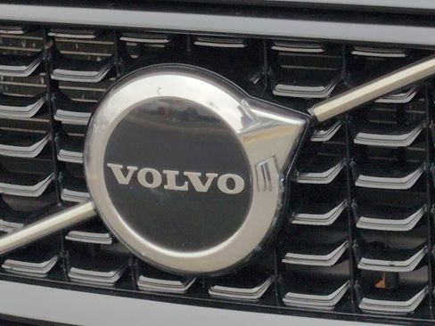 Used 2024 Volvo S60 B5 Core image 12