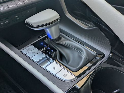 New 2026 Hyundai Elantra Limited image 6