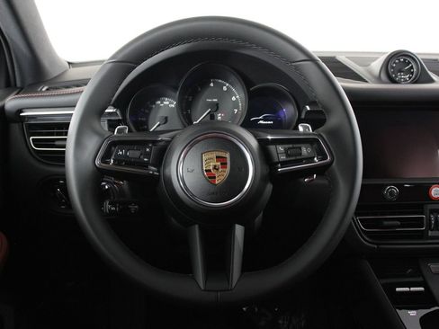 New 2026 Porsche Macan image 12