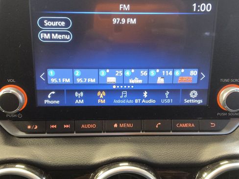 Used 2024 Nissan Sentra SV FWD image 25