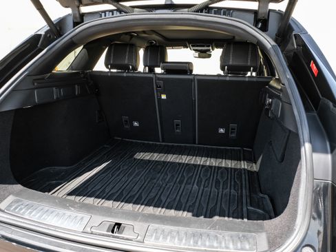 Used 2020 Land Rover Range Rover Velar R-Dynamic S image 46