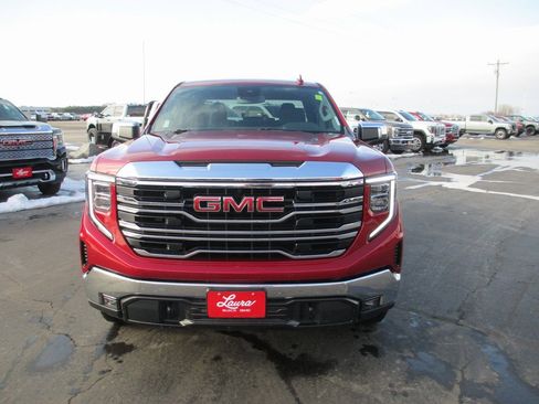 Used 2023 GMC Sierra 1500 SLT image 11