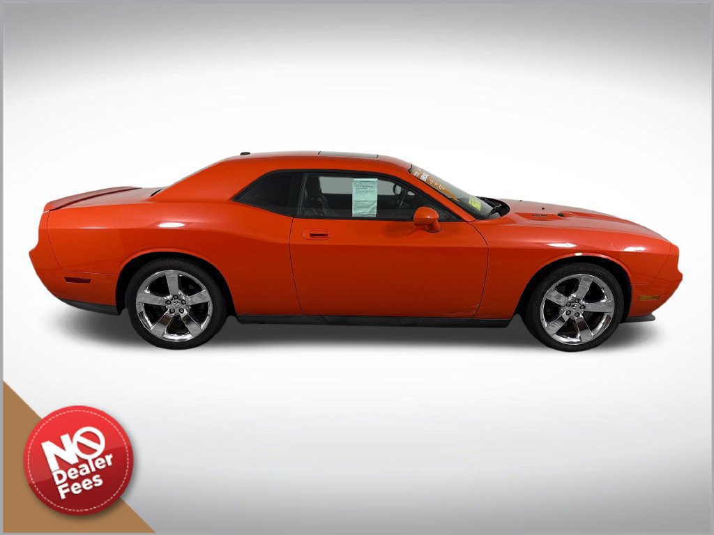 Used 2009 Dodge Challenger R/T RWD image 2