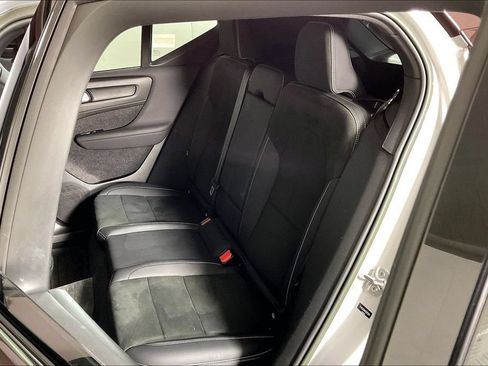 Used 2023 Volvo XC40 Recharge Ultimate w/ Protection Package Premier AWD/4WD image 25
