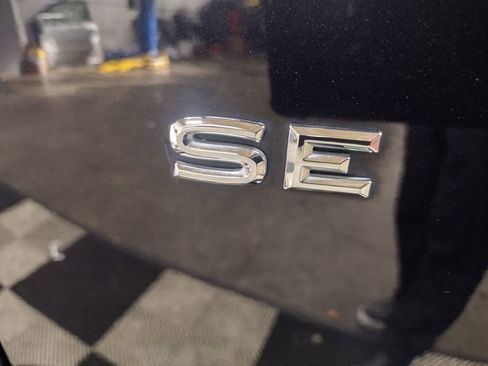 Used 2019 Volkswagen Atlas SE w/ Towing Package image 12