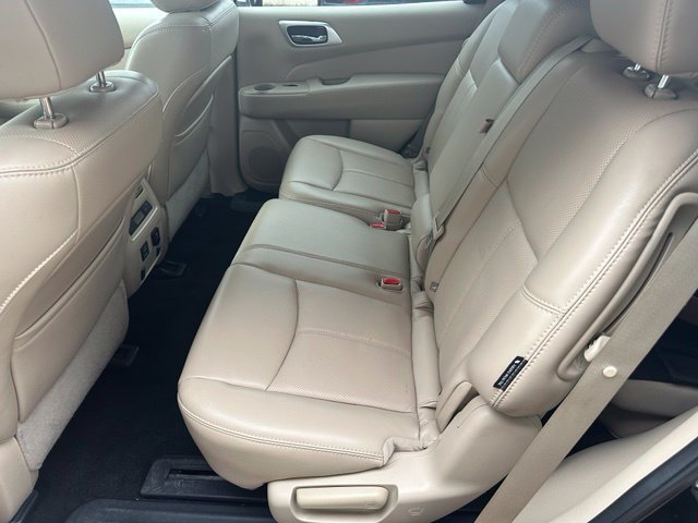 Used 2018 Nissan Pathfinder Platinum w/ Cargo Package AWD/4WD image 20
