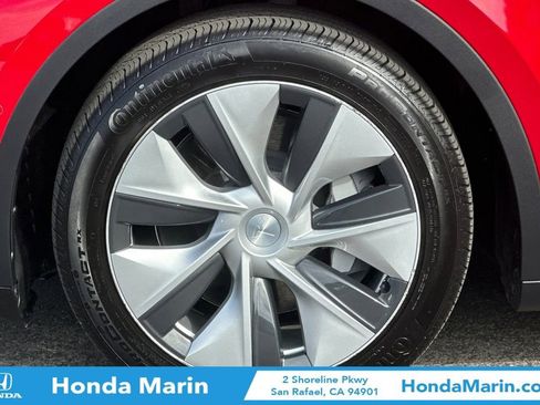 Used 2021 Tesla Model Y Long Range image 34