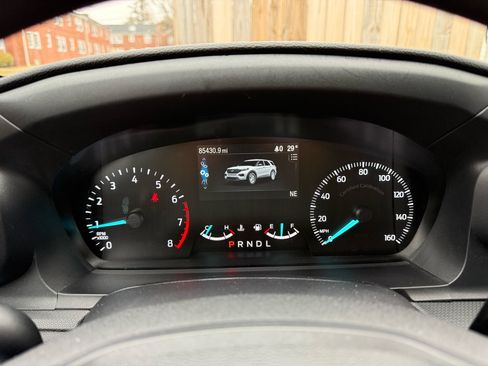 Used 2022 Ford Explorer AWD image 14