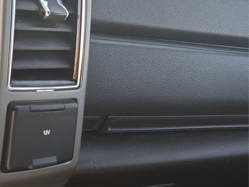 Used 2021 Ford Expedition XLT image 27