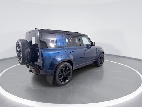 Used 2026 Land Rover Defender 110 OCTA AWD/4WD image 8