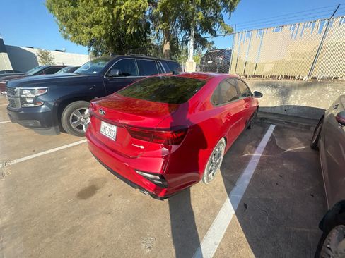 Used 2020 Kia Forte LXS FWD image 3