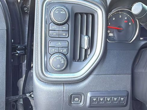 Used 2022 Chevrolet Silverado 2500 LT w/ Advanced Trailering Package image 28