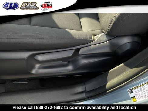 Used 2024 Toyota Corolla LE image 12