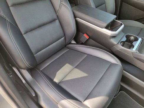 Used 2026 GMC Terrain Elevation w/ Elevation Premium Package FWD image 12