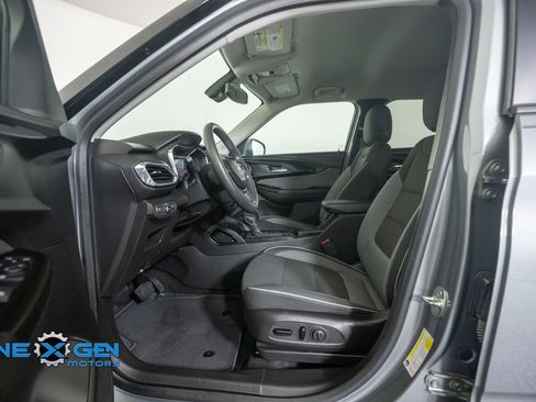 Used 2023 Chevrolet TrailBlazer LT w/ Convenience Package AWD/4WD image 13