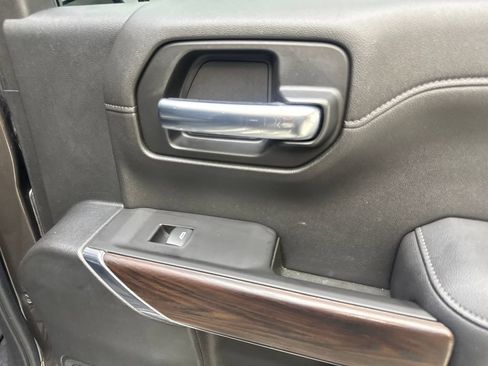 Used 2020 GMC Sierra 1500 SLT RWD image 45