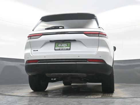 Used 2023 Jeep Grand Cherokee Altitude image 29