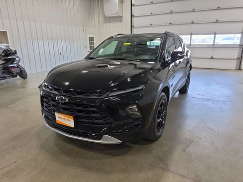 Used 2023 Chevrolet Blazer LT w/ Midnight/Sport Edition AWD/4WD image 4