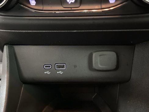 Used 2024 Buick Encore GX Preferred w/ Comfort Package image 16