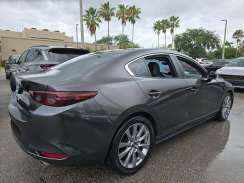 Used 2021 MAZDA MAZDA3 s FWD image 2