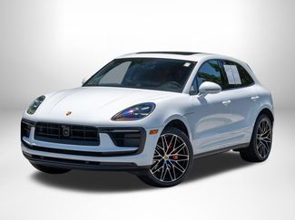 Used 2024 Porsche Macan S AWD/4WD video 1