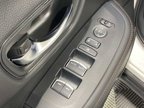 Used 2025 Honda HR-V Sport image 17