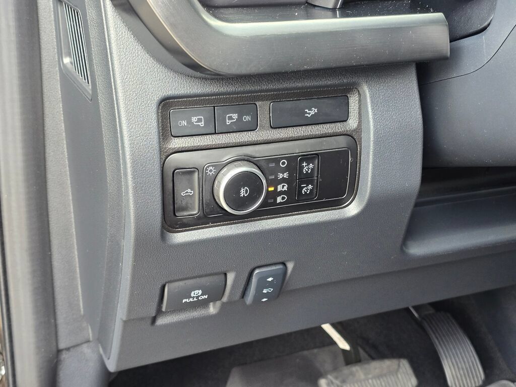 Certified 2024 Ford F250 Lariat w/ Black Appearance Package AWD/4WD image 24