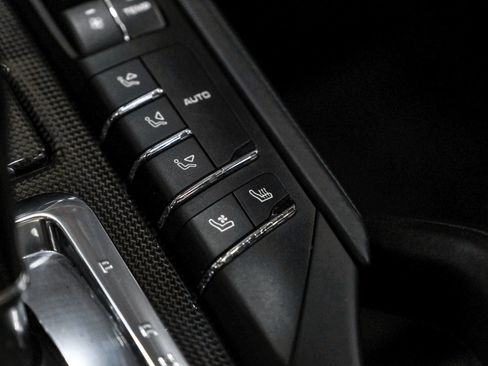 Used 2014 Porsche Cayenne Turbo S AWD/4WD image 32