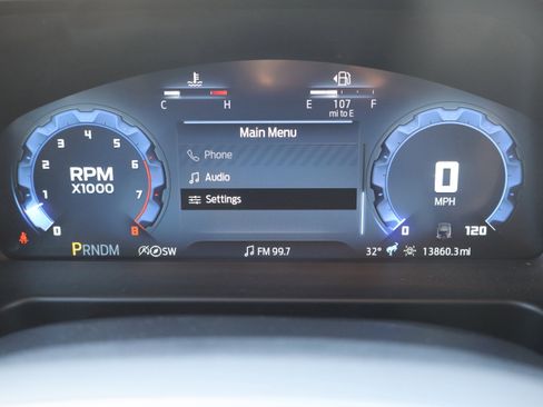 Used 2025 Ford Bronco Badlands image 28