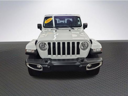 Used 2023 Jeep Gladiator Overland AWD/4WD image 3