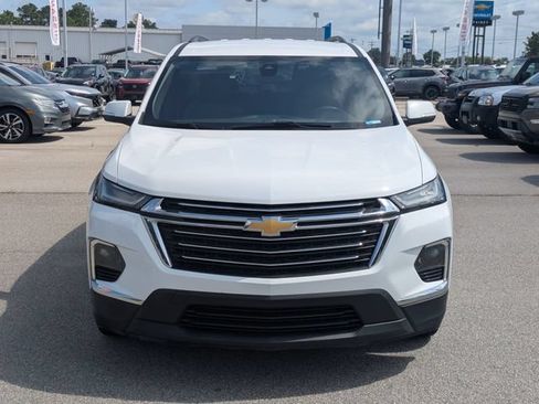 Used 2022 Chevrolet Traverse LT FWD image 8