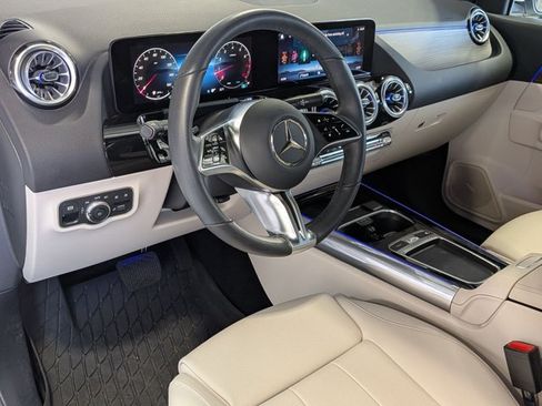 Used 2026 Mercedes-Benz GLA 250 4MATIC image 10