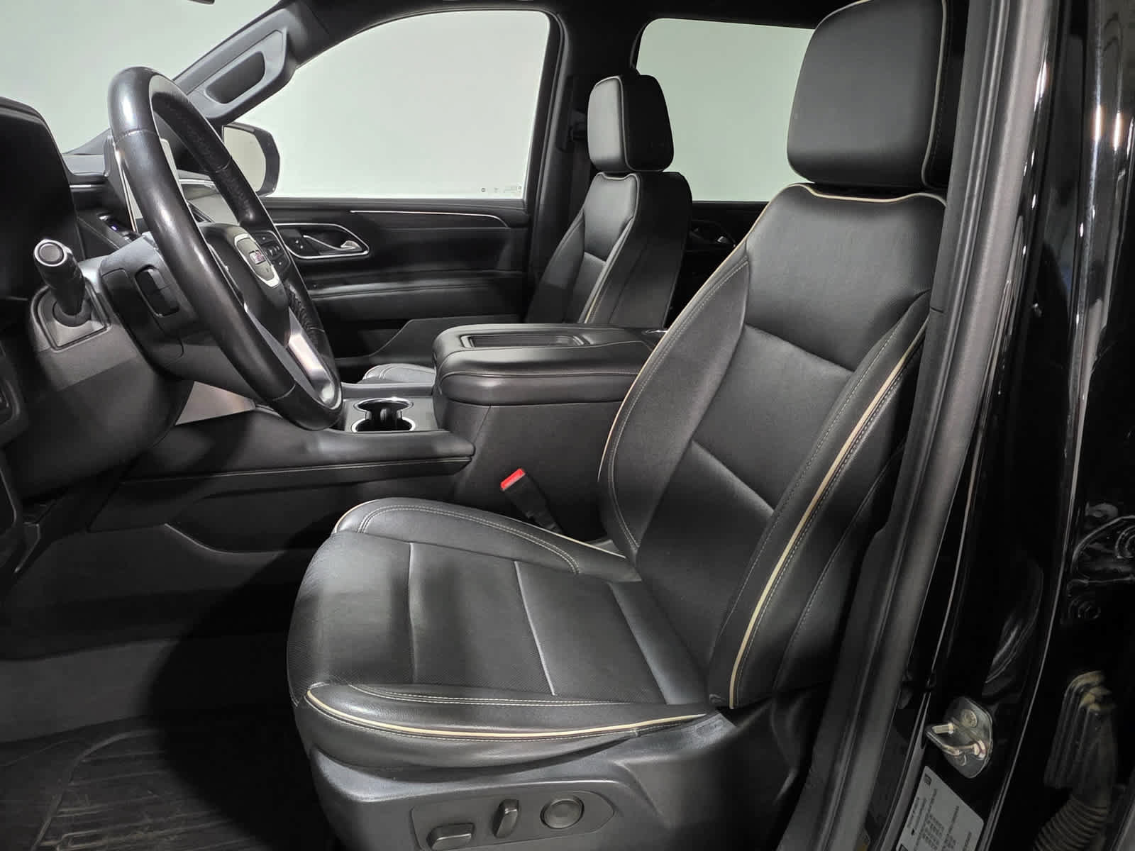 Used 2023 GMC Yukon XL SLT AWD/4WD image 14