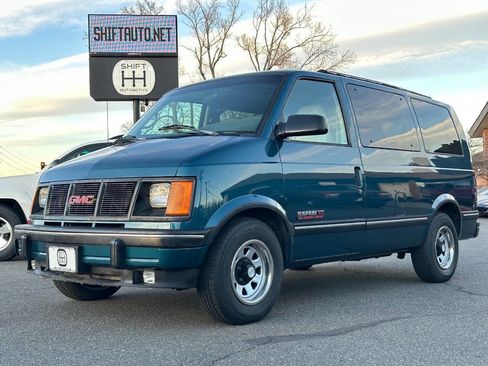 Used 1994 GMC Safari SLX AWD 3dr Extended Mini Van image 1