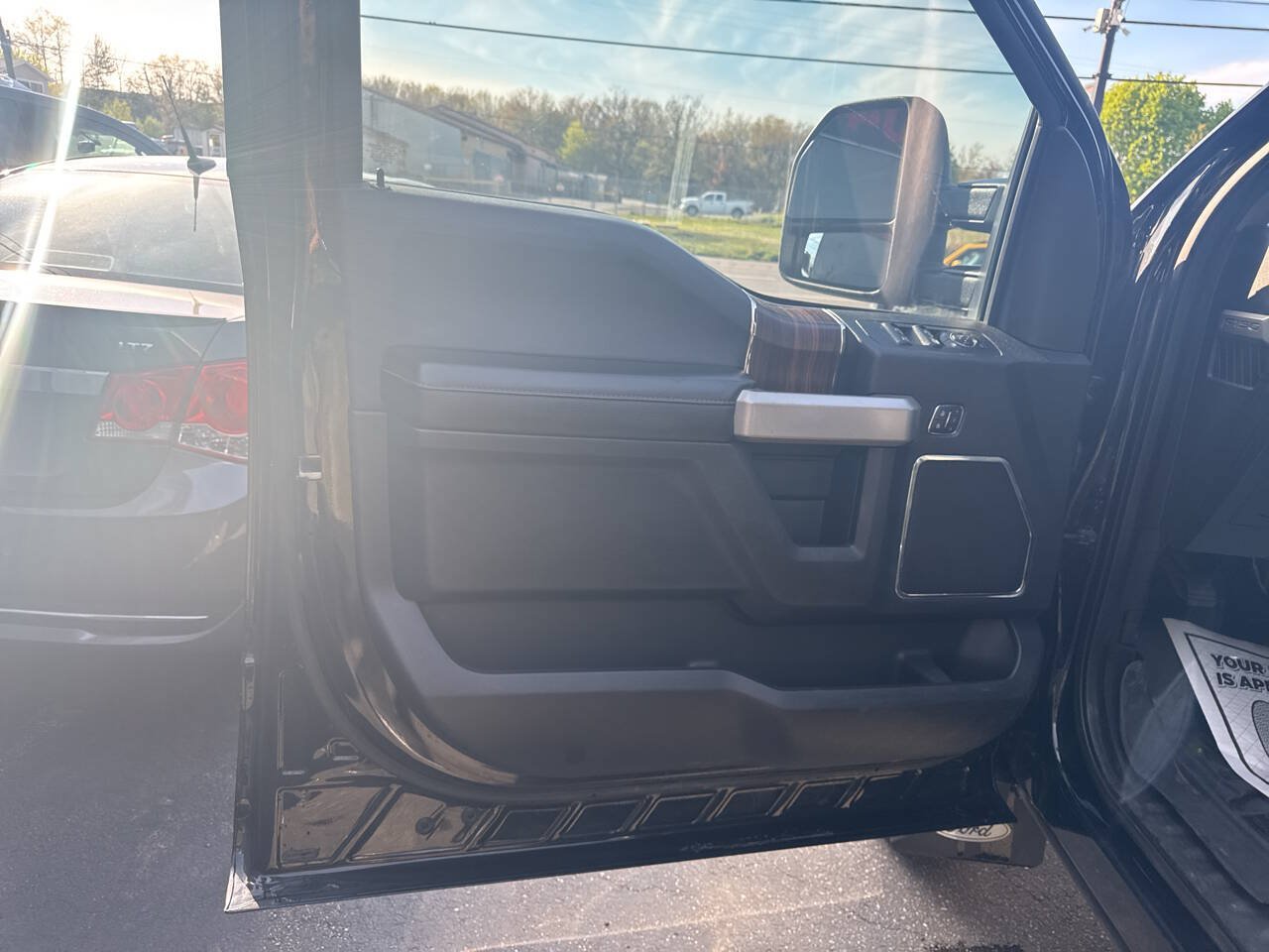 Used 2017 Ford F150 Lariat w/ Equipment Group 501A Mid AWD/4WD image 14