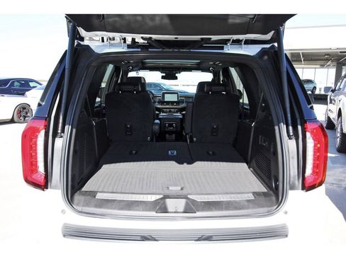 Used 2024 GMC Yukon AT4 w/ Technology Package image 29