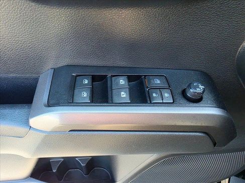 Used 2023 Toyota Tacoma TRD Off-Road AWD/4WD image 25